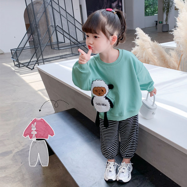 Παιδικό καθημερινό σετ  - μπλούζα και ριγέ παντελόνι