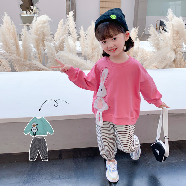 Παιδικό καθημερινό σετ  - μπλούζα και ριγέ παντελόνι