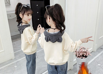 Нов модел детски комплект от две части блуза и дънки 