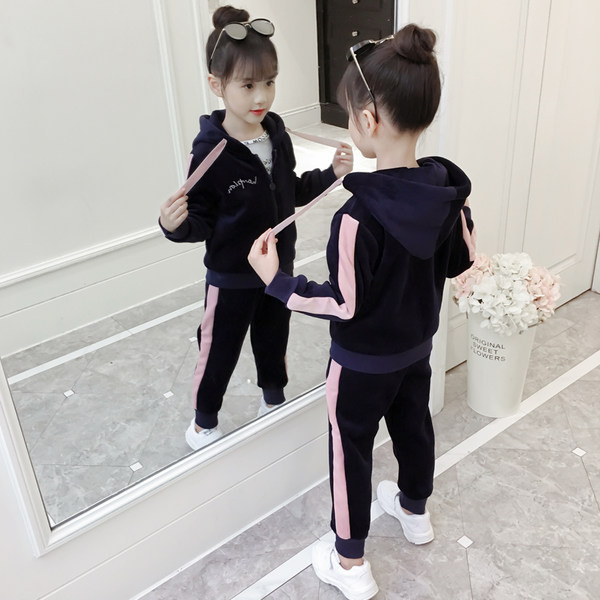 Παιδικό σετ από βελούδο για κορίτσια