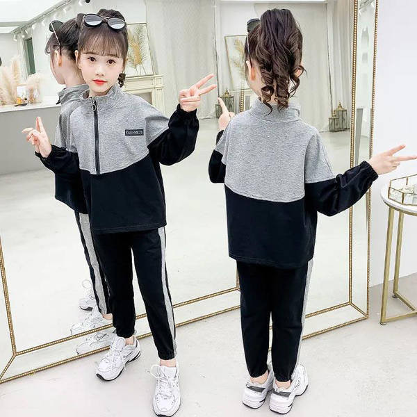 Αθλητική ομάδα για κορίτσια σε δύο μέρη - παντελόνι και φούτερ