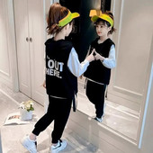 Παιδικό αθλητικό σετ σε τρία μέρη