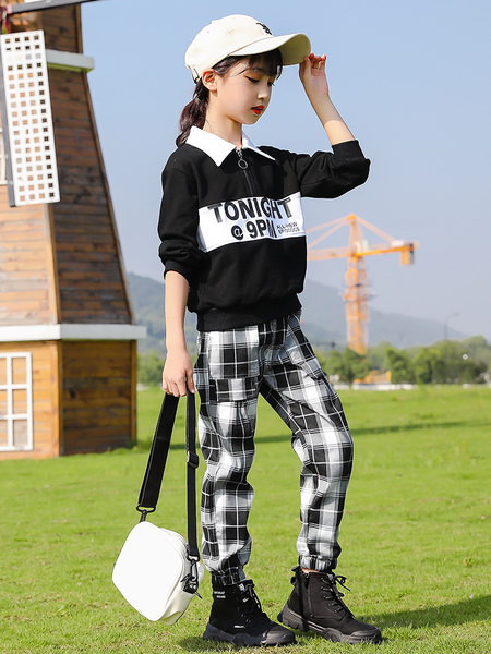 Αθλητικό παιδικό σετ σε δύο μέρη για κορίτσια  -μπλούζα και παντελόνι με λάστιχο