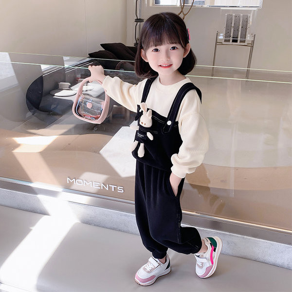 Νέο μοντέλο παιδικό σετ για κορίτσια με 3D στοιχείο - μαύρο και ροζ χρώμα