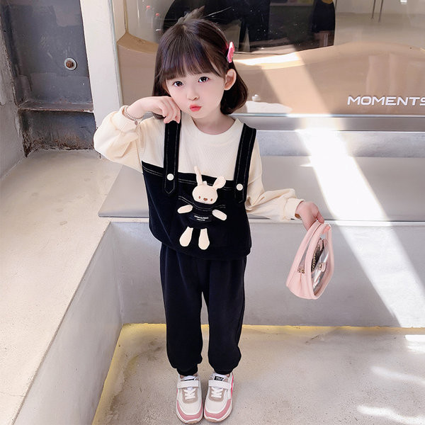 Νέο μοντέλο παιδικό σετ για κορίτσια με 3D στοιχείο - μαύρο και ροζ χρώμα