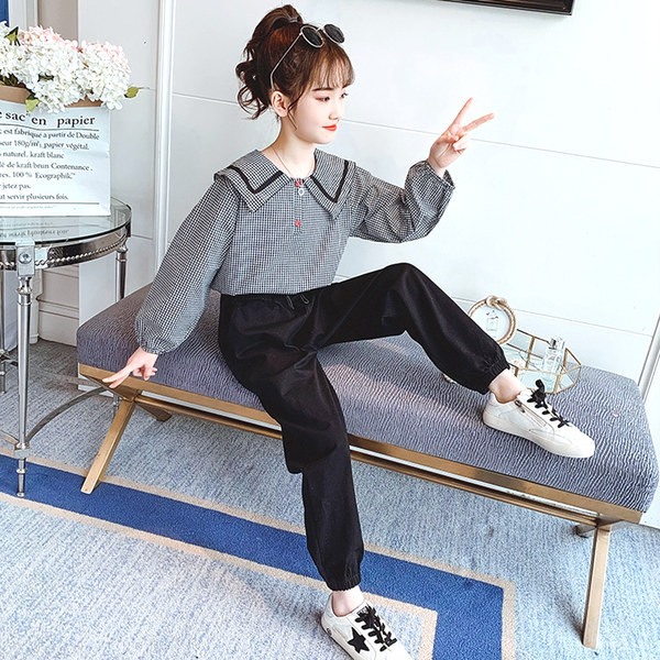 Μοντέρνο σετ για κορίτσια σε δύο μέρη - πουκάμισο με μακριά μανίκια και παντελόνι