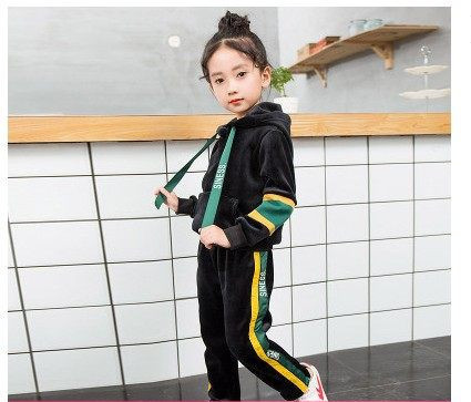 Αθλητικό σετ σε δύο μέρη για κορίτσια μπλούζα και παντελόνι με επιγραφή