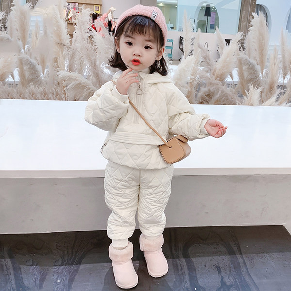 Bērnu ziemas komplekts no divām daļām ar kapuci