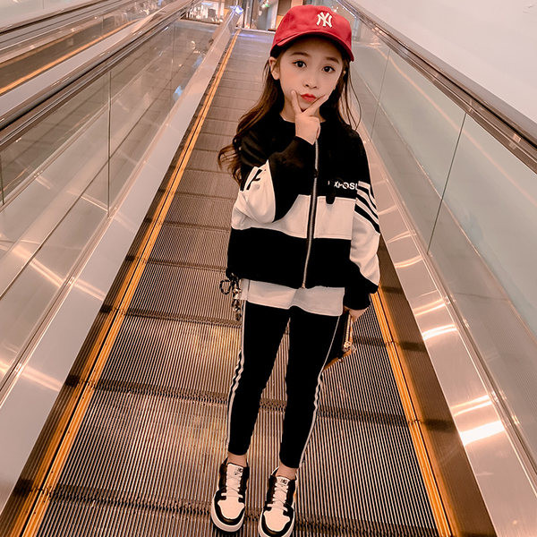 Dječji sportski set s vezicama i patentnim zatvaračem