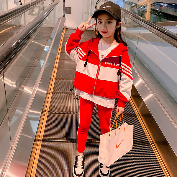 Dječji sportski set s vezicama i patentnim zatvaračem