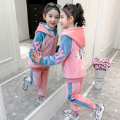 Καθημερινή παιδική φόρμα σε δύο μέρη με κουκούλα και επιγραφή