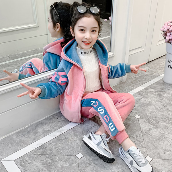 Καθημερινή παιδική φόρμα σε δύο μέρη με κουκούλα και επιγραφή