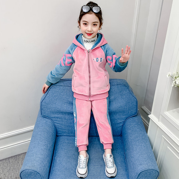 Καθημερινή παιδική φόρμα σε δύο μέρη με κουκούλα και επιγραφή