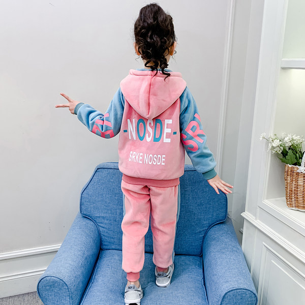 Καθημερινή παιδική φόρμα σε δύο μέρη με κουκούλα και επιγραφή