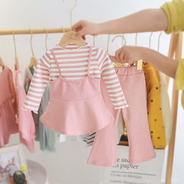 Παιδικό σετ δύο από δύο μέρη με ριγέ μπλούζα