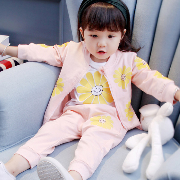 Set zilnic pentru copii pentru fete în trei părți - pantaloni, bluză și hanorac