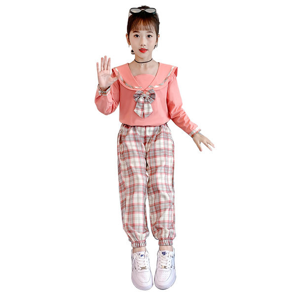 Μοντέρνο σετ για κορίτσια σε δύο μέρη - μπλούζα και καρό παντελόνι ή μπλούζα και καρό φούστα