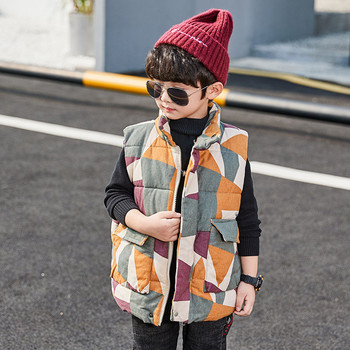 Παιδικό γιλέκο φθινοπώρου-χειμώνα με τσέπες και πολύχρωμο σχέδιο
