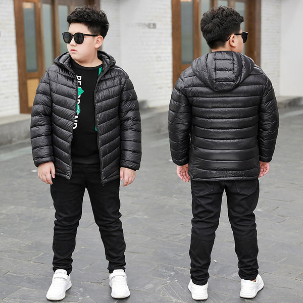 Παιδικό μπουφάν για αγόρια με κουκούλα και φερμουάρ