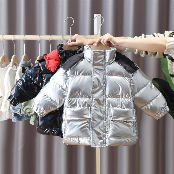 Παιδικό σύγχρονο μπουφάν με κουκούλα και 3D στοιχεία για αγόρια