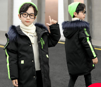 Παιδικό χειμωνιάτικο μπουφάν με πουπουλένια κουκούλα και κουμπιά