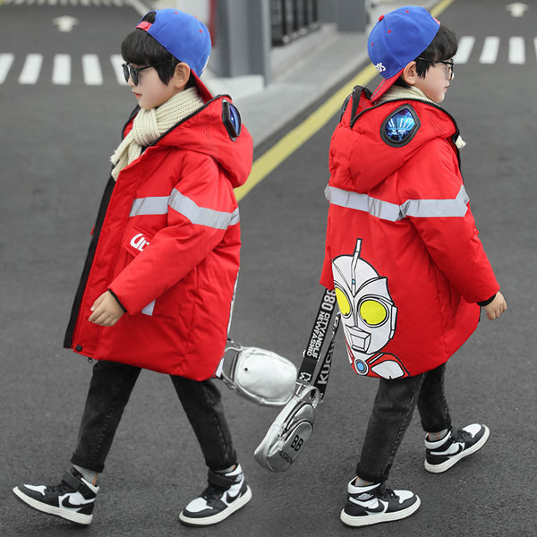 Παιδικό χειμωνιάτικο μπουφάν με απλικέ στην πλάτη και ανακλαστικές λωρίδες
