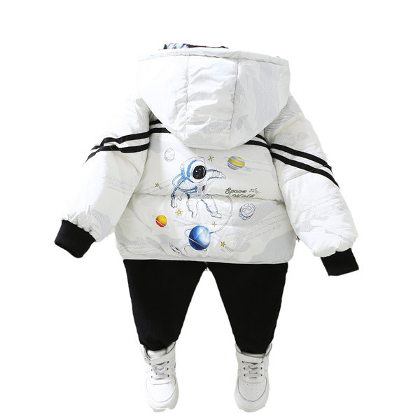 Moderna dječja jakna s aplikacijom i kapuljačom - za dječake