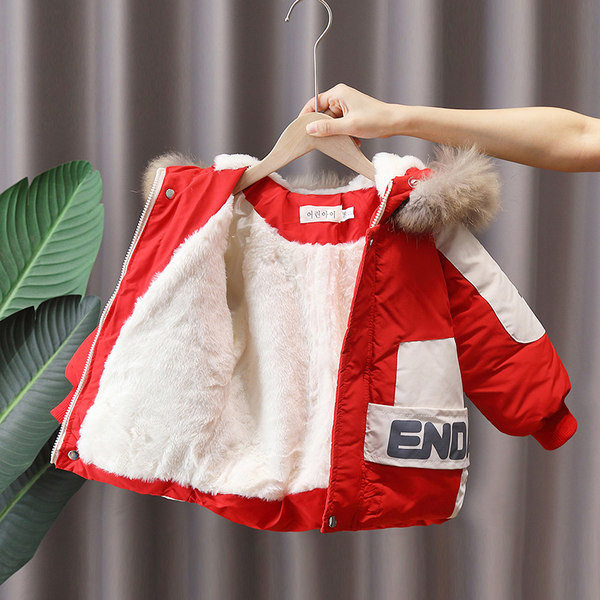 Χειμερινό παιδικό μπουφάν σε τρία χρώματα με πούπουλο