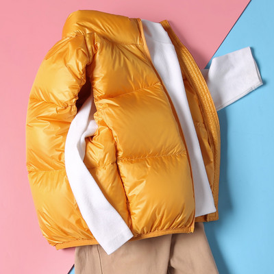 Детски ежедневен елек с цип и висока яка