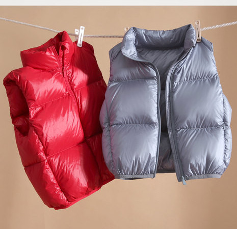 Детски ежедневен елек с цип и висока яка 