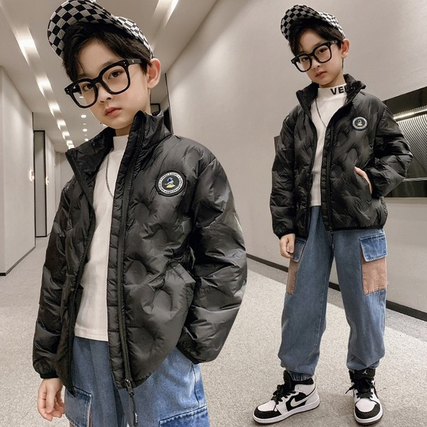 Детско яке с емблема за момчета