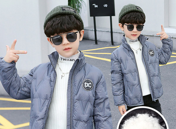 Детско яке с емблема в три цвята за момчета