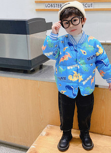 Детско яке за момчета с цветна апликация 