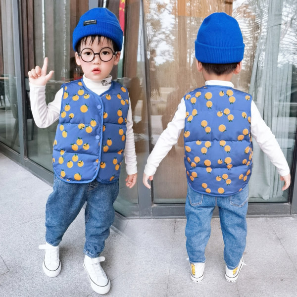 Детски елек с копчета за момчета и апликация