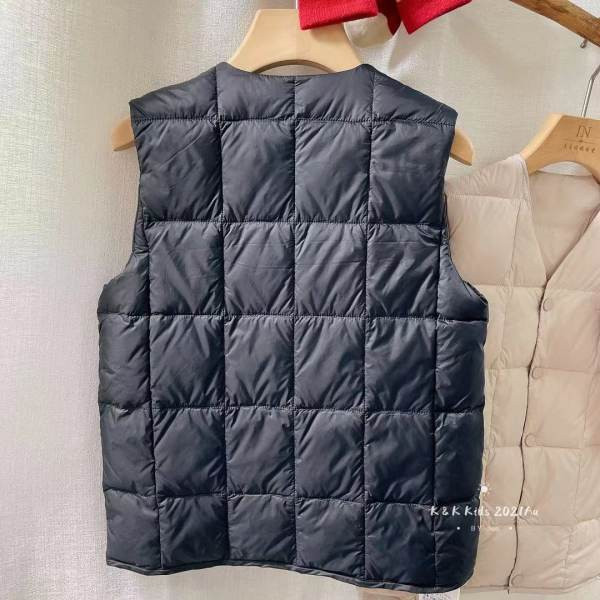 Детски елек за момчета и момичета с шпиц деколте