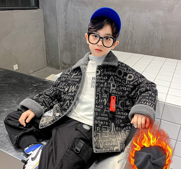 Модерно дънково яке за момчета с мека подплата