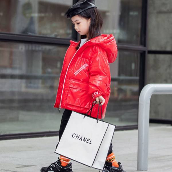 Лъскава зимна грейка за момичета и момчета с големи джобове и качулка