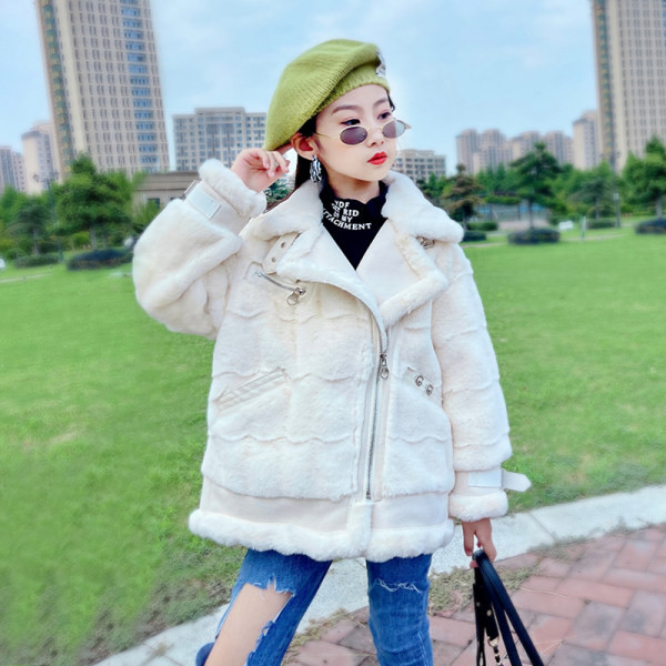 Стилно детско яке за момичета с цип и пух