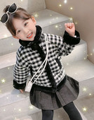 Елегантно детско карирано яке с пух за момичета