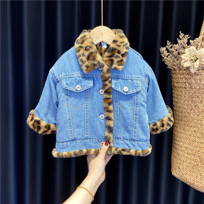 Детско двулицево яке за момиче от деним и животински принт