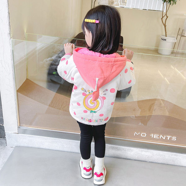 Нов модел детско яке на точки с качулка за момичета