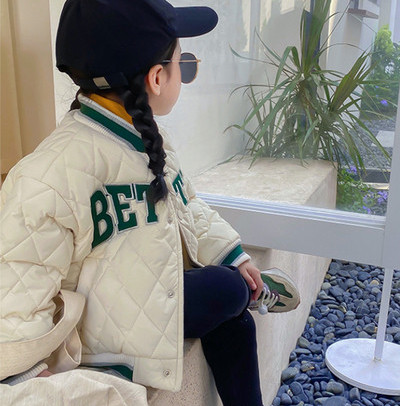 Winter girls padded jacket 2021 new girl foreign style jacket baby thick padded jacket warm children`s jacket padded jacket