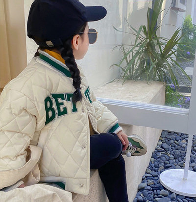Winter girls padded jacket 2021 new girl foreign style jacket baby thick padded jacket warm children`s jacket padded jacket