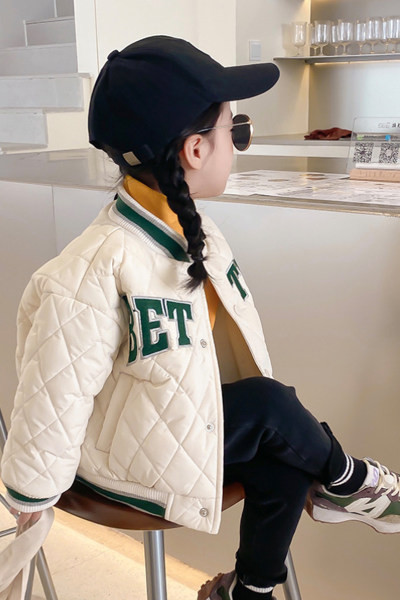 Winter girls padded jacket 2021 new girl foreign style jacket baby thick padded jacket warm children`s jacket padded jacket