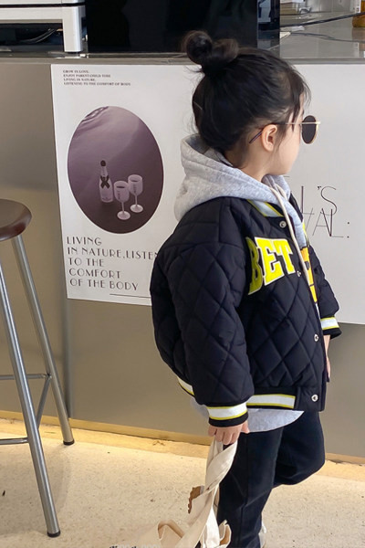 Winter girls padded jacket 2021 new girl foreign style jacket baby thick padded jacket warm children`s jacket padded jacket