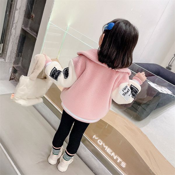 Нов модел пухено яке с бродерия в розов цвят за момичета