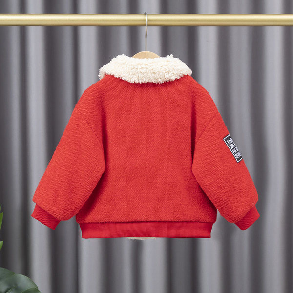 Детско пухено яке с джобове и емблема