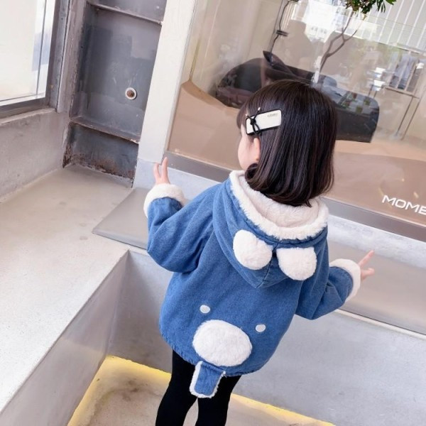 Детско яке за момичета с 3D елемент на качулката