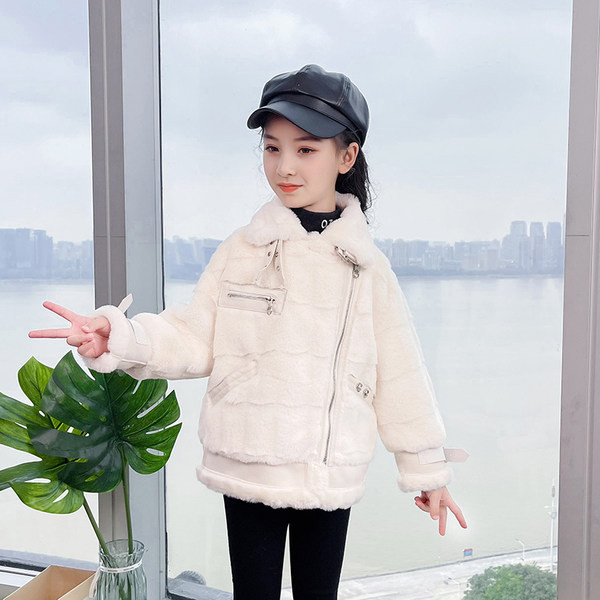 Нов модел детско пухено яке с цип в розов и бял цвят