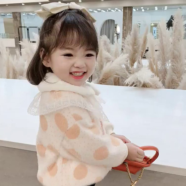 Нов модел детско подплатено яке с копчета и класическа яка 